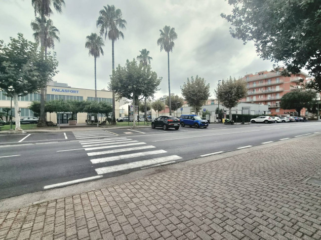 Box o garage in vendita a Pietra Ligure