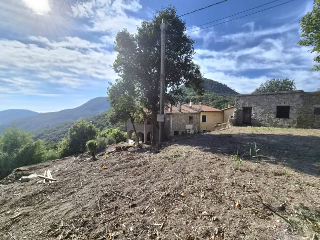 Rustico in vendita a Spotorno
