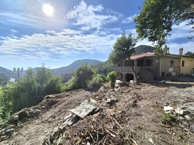 Rustico in vendita a Spotorno