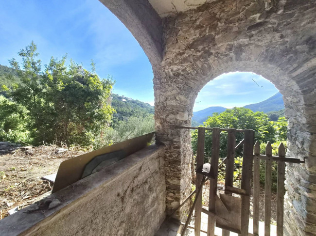 Rustico in vendita a Spotorno
