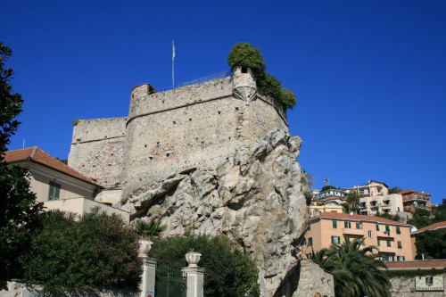 Appartamento in vendita a Pietra Ligure (SV)