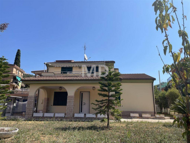 Villa in Vendita a Boissano