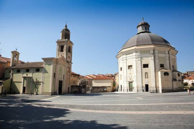 Box o garage in Vendita a Loano