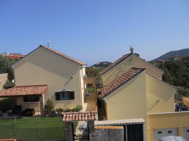 Villa in Vendita a Boissano