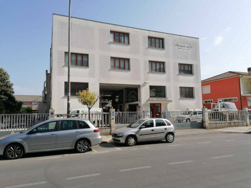 Capannone in vendita a Porto D'ascoli, San Benedetto Del Tronto (AP)