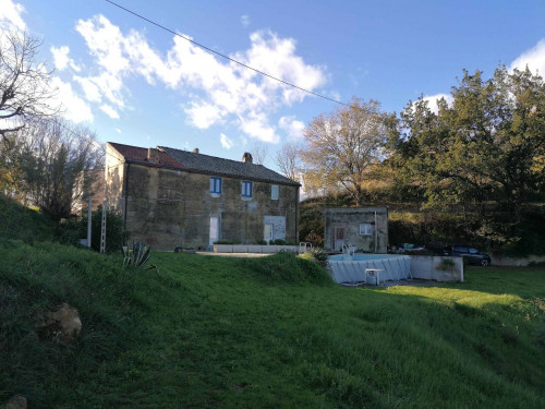 Rustico/Casale a Acquaviva Picena