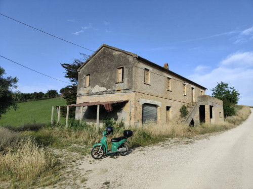 Rustico/Casale a Acquaviva Picena