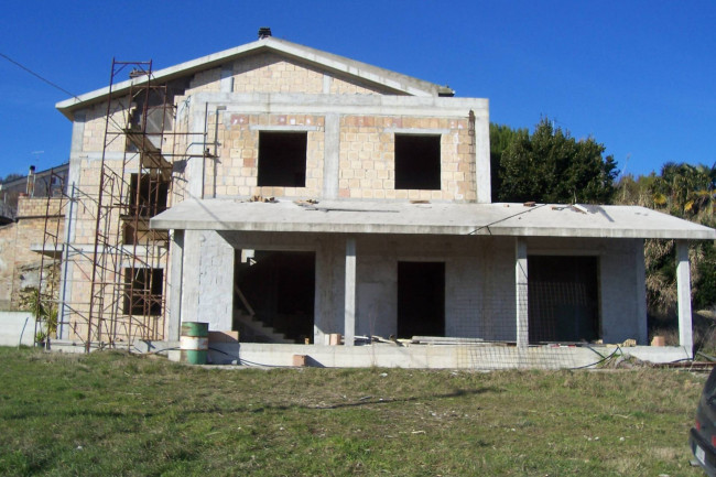 Villa a Acquaviva Picena