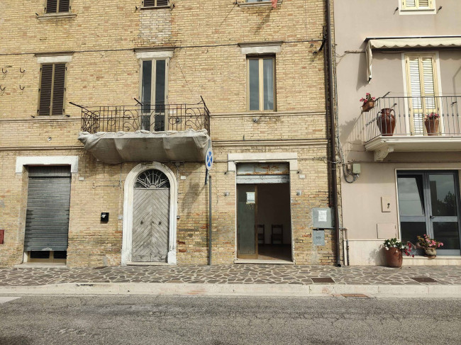 Garage/Box/Posto auto in vendita a Acquaviva Picena (AP)