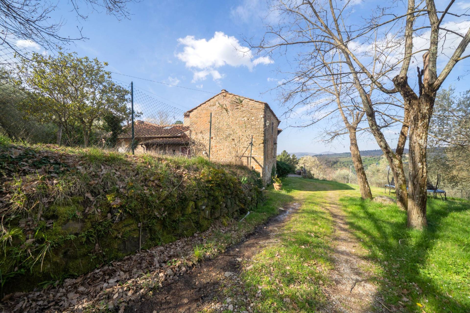 Casa colonica in vendita a Reggello