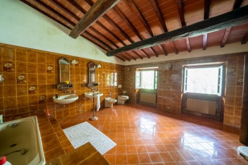 Cascina/Casale/Masseria in vendita a Reggello