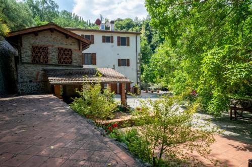 Cascina/Casale/Masseria in vendita a Reggello