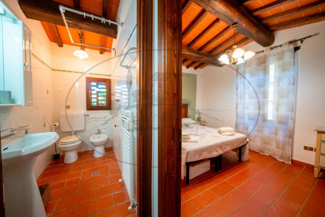 Cascina/Casale/Masseria in vendita a Reggello