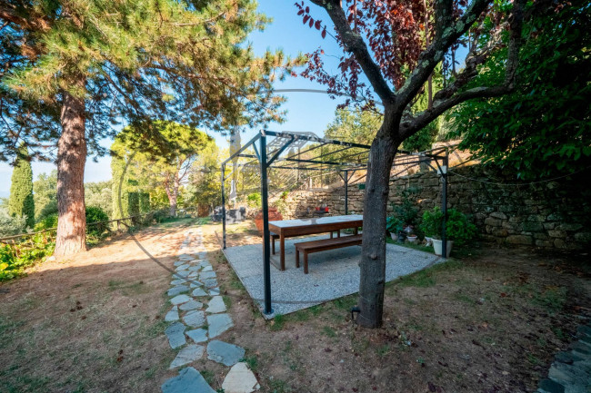 Cascina/Casale/Masseria in vendita a Reggello