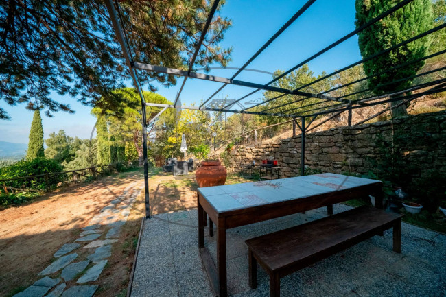 Cascina/Casale/Masseria in vendita a Reggello