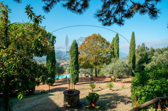 Cascina/Casale/Masseria in vendita a Reggello