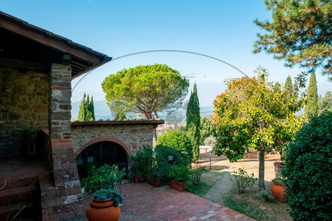Cascina/Casale/Masseria in vendita a Reggello