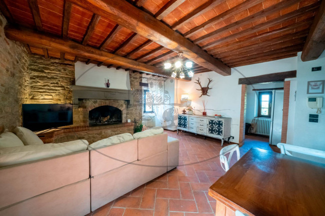 Cascina/Casale/Masseria in vendita a Reggello