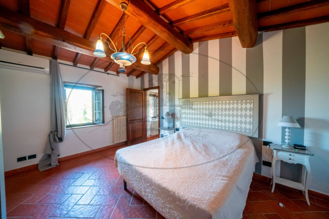 Cascina/Casale/Masseria in vendita a Reggello