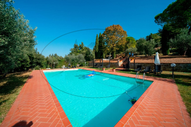 Cascina/Casale/Masseria in vendita a Reggello