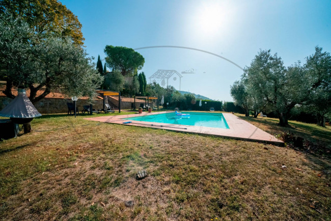 Cascina/Casale/Masseria in vendita a Reggello