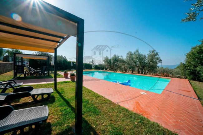 Cascina/Casale/Masseria in vendita a Reggello