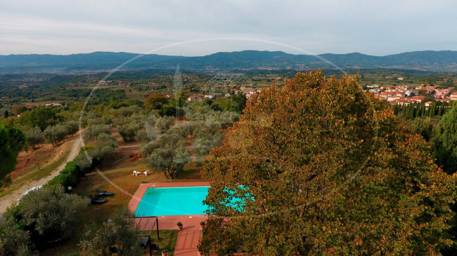 Cascina/Casale/Masseria in vendita a Reggello