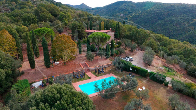 Cascina/Casale/Masseria in vendita a Reggello