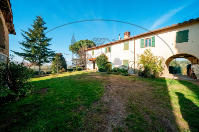 Cascina/Casale/Masseria in vendita a Reggello
