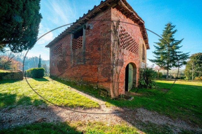 Cascina/Casale/Masseria in vendita a Reggello