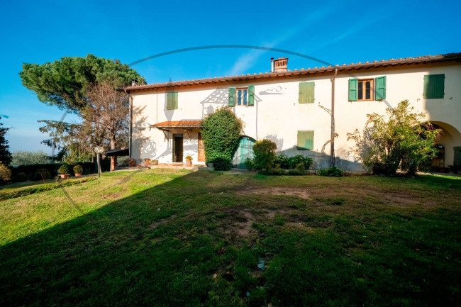 Cascina/Casale/Masseria in vendita a Reggello