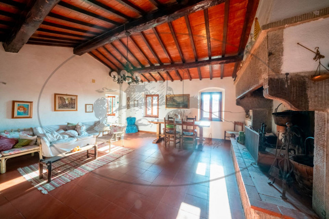 Cascina/Casale/Masseria in vendita a Reggello
