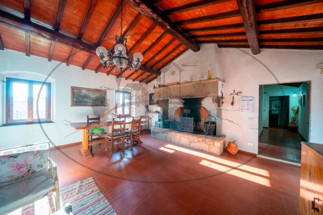 Cascina/Casale/Masseria in vendita a Reggello