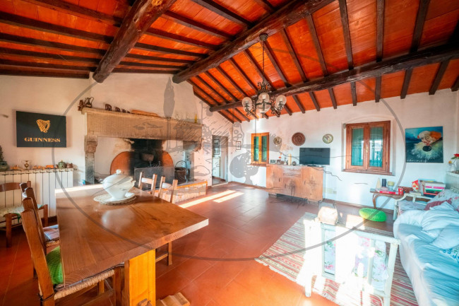 Cascina/Casale/Masseria in vendita a Reggello
