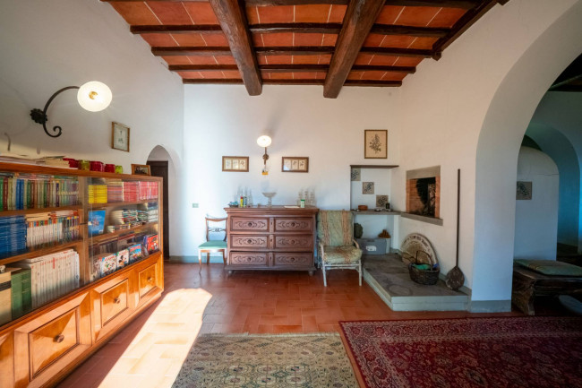 Cascina/Casale/Masseria in vendita a Rufina