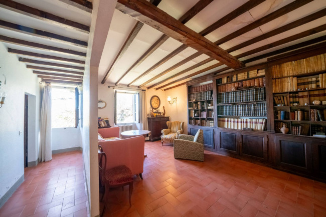 Cascina/Casale/Masseria in vendita a Rufina