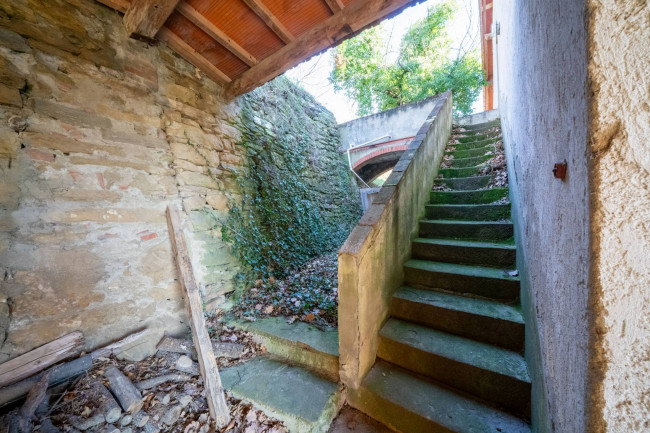 Cascina/Casale/Masseria in vendita a Rufina
