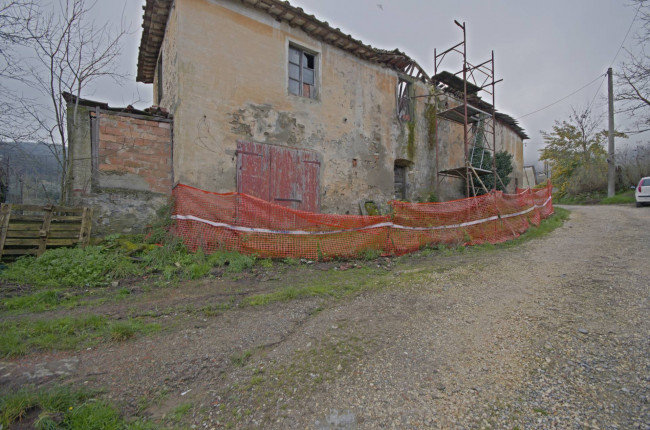 Rustico in vendita a Cavriglia