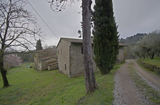 Rustico in vendita a Cavriglia