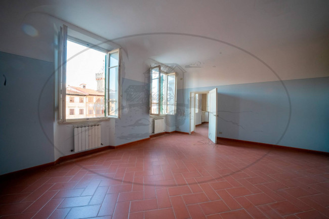 Locale commerciale in affitto a Figline e Incisa Valdarno
