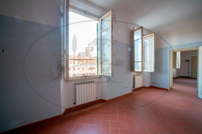 Locale commerciale in affitto a Figline e Incisa Valdarno