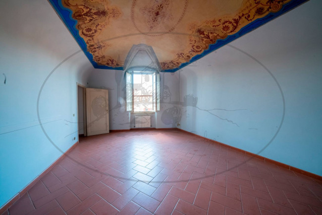 Locale commerciale in affitto a Figline e Incisa Valdarno