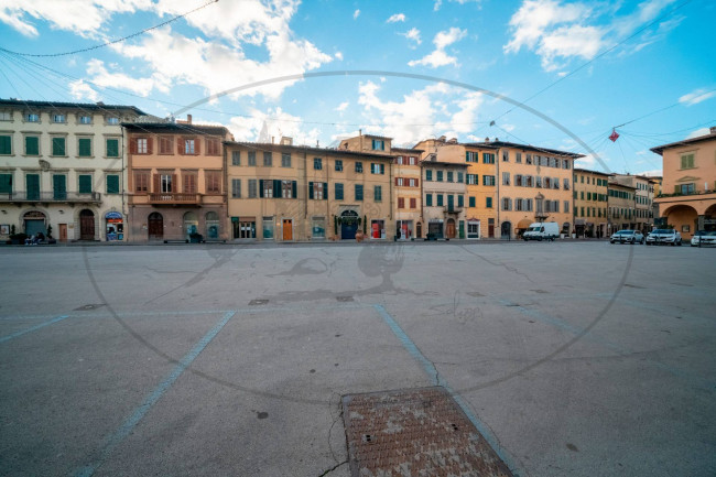Locale commerciale in affitto a Figline e Incisa Valdarno