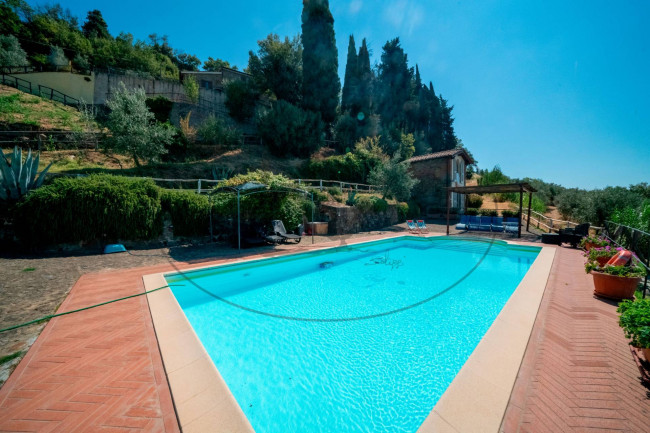 Casa colonica in vendita a Loro Ciuffenna