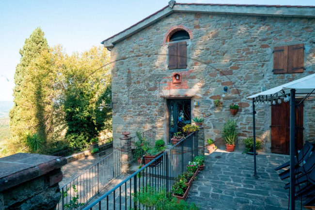 Casa colonica in vendita a Loro Ciuffenna