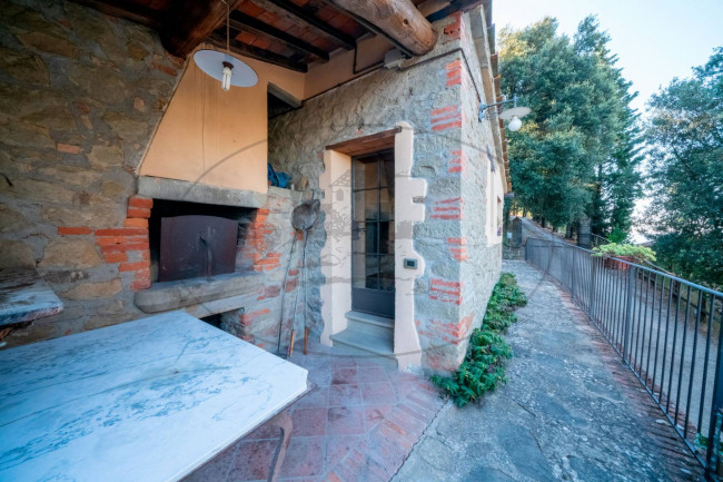 Casa colonica in vendita a Loro Ciuffenna