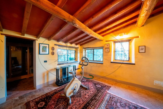 Casa colonica in vendita a Loro Ciuffenna