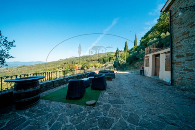 Casa colonica in vendita a Loro Ciuffenna