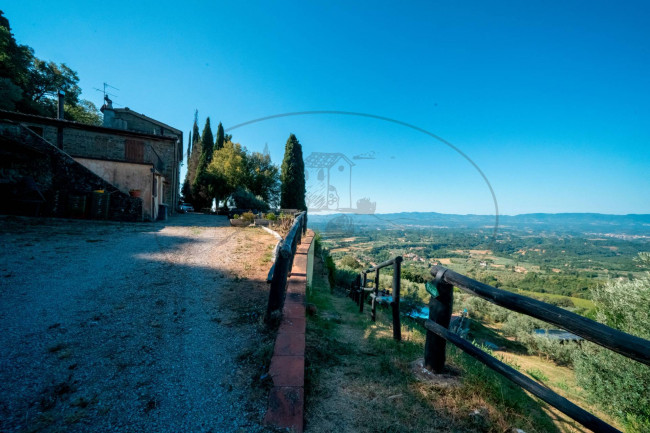 Casa colonica in vendita a Loro Ciuffenna