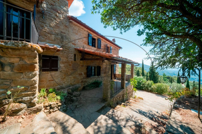 Casa colonica in vendita a Loro Ciuffenna